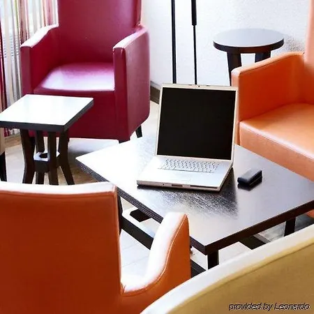 Kyriad - Creteil - Szálloda